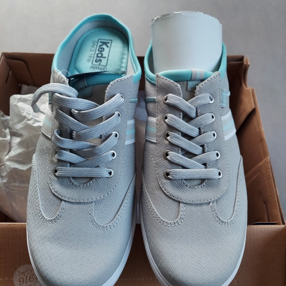KEDS tennis shoes. Size 11M gray